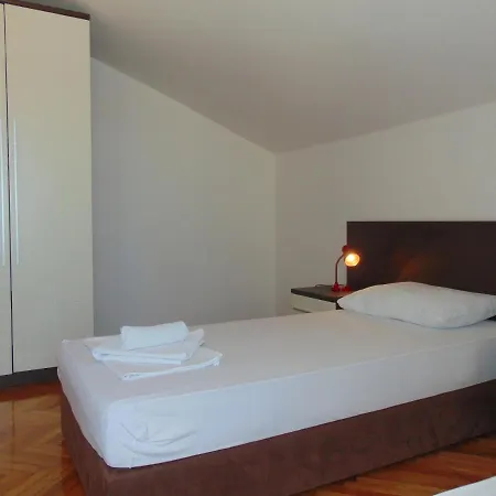 Apartment Obitelji Lemac Primosten