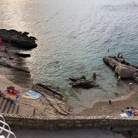 Obitelji Lemac פרימוסטן