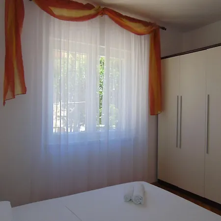 Obitelji Lemac Apartment