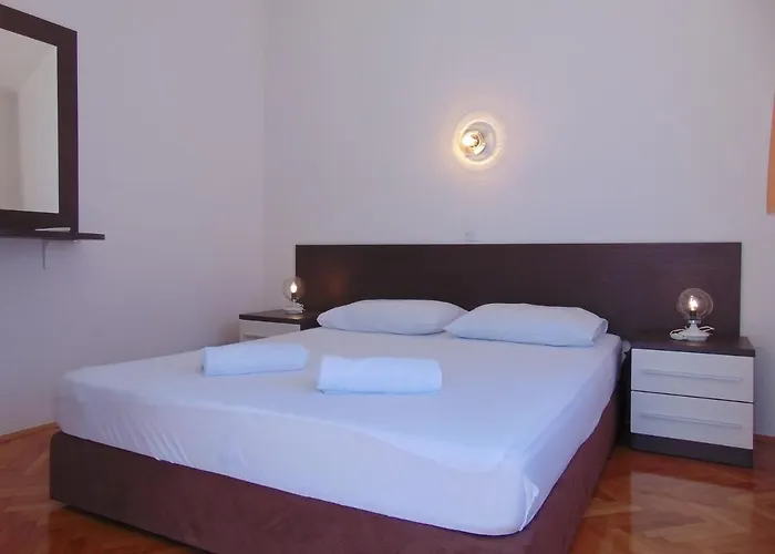 Obitelji Lemac Διαμέρισμα Primošten